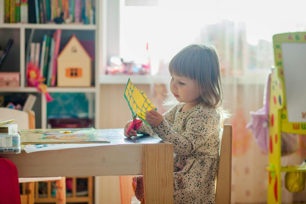 Fly kids academy school alphen aan den rijn liefde solidariteit respect leren zelfvertrouwen veiligheid rechtvaardigheid vrijheid verdraagzaamheid sociaal integriteit moed doorzetten vriendelijk dankbaar vrede gelijkwaardig