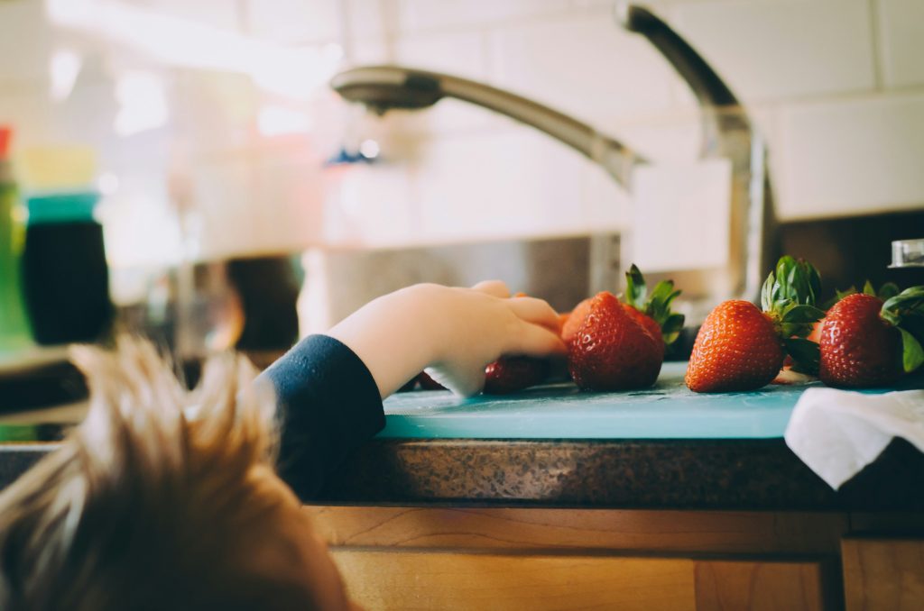 Fly kids academy school alphen aan den rijn liefde solidariteit respect leren zelfvertrouwen veiligheid rechtvaardigheid vrijheid verdraagzaamheid sociaal integriteit moed doorzetten vriendelijk dankbaar vrede gelijkwaardig